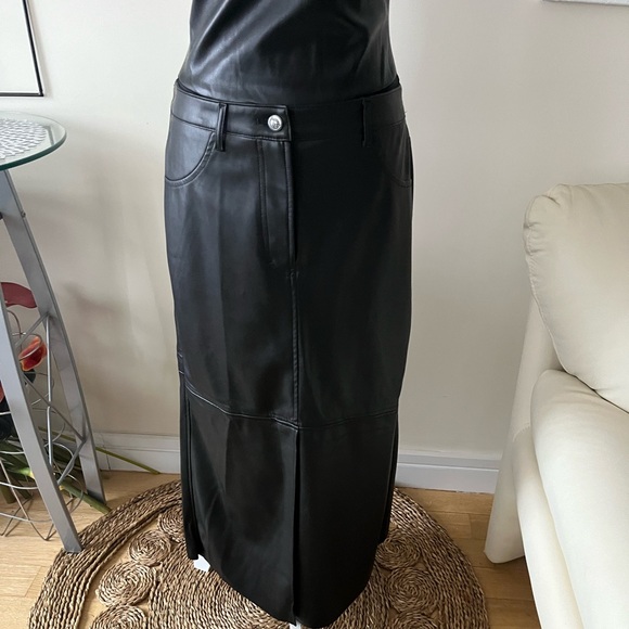Max Studio Black Faux Leather Long Skirt with Front Slit Size Large NWT - Picture 8 of 13